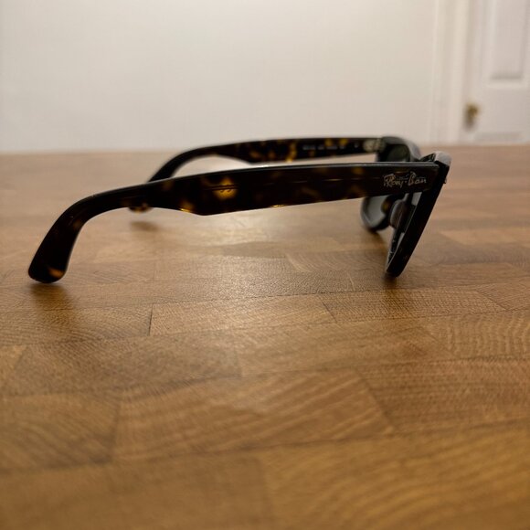 Ray-Ban Original Wayfarer Classic Sunglasses in Tortoise Brown - Picture 5 of 5